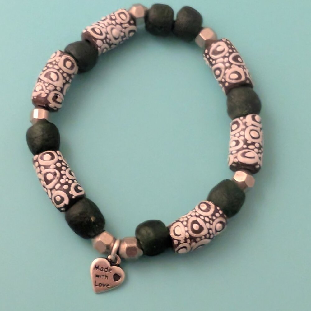 Set of 2 recycled glass bead elastic bracelets|